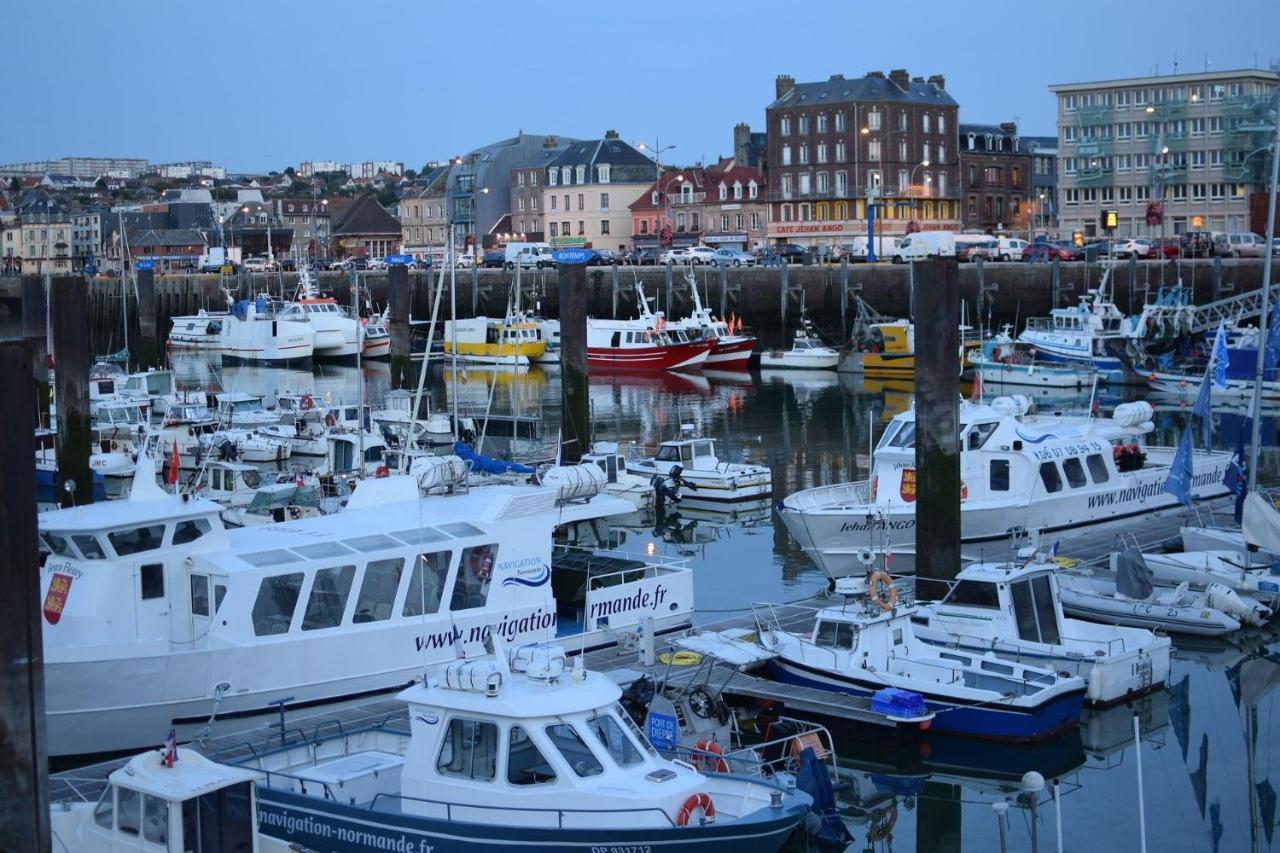 Toutes Voiles Dehors - Vue Mer & Chateau - Cosy Dieppe Exteriör bild